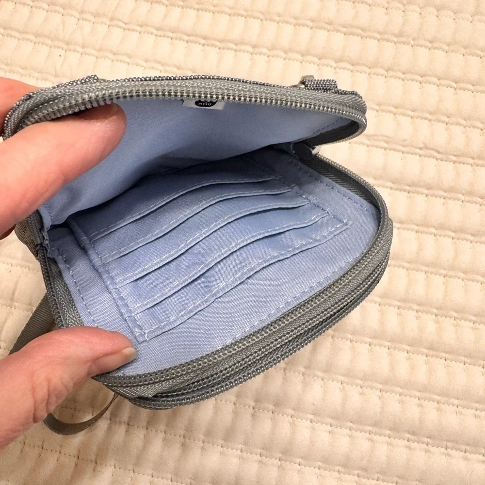 Baggallini Take Two Bryant Mini Crossbody - MISSING WRISTLETexcellent condition - Picture 5 of 11